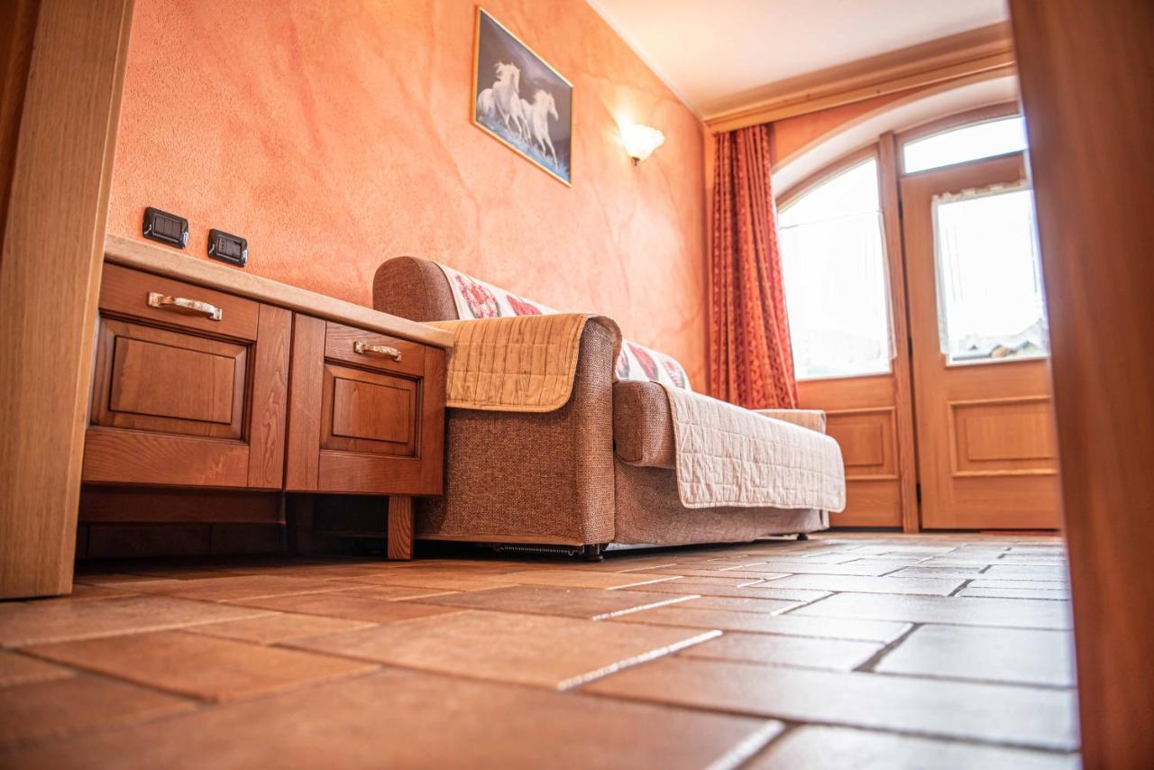 Family House Amalia Myholidaylivigno Livigno Exterior foto